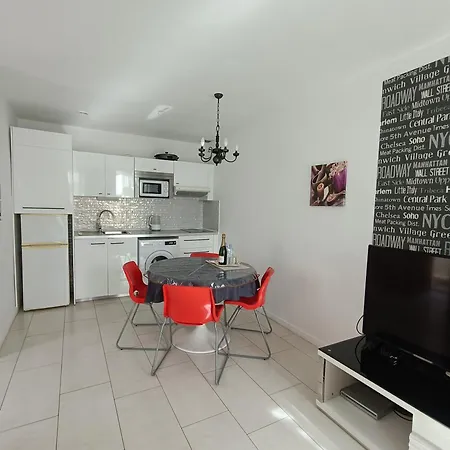 Parque Americas Apartment